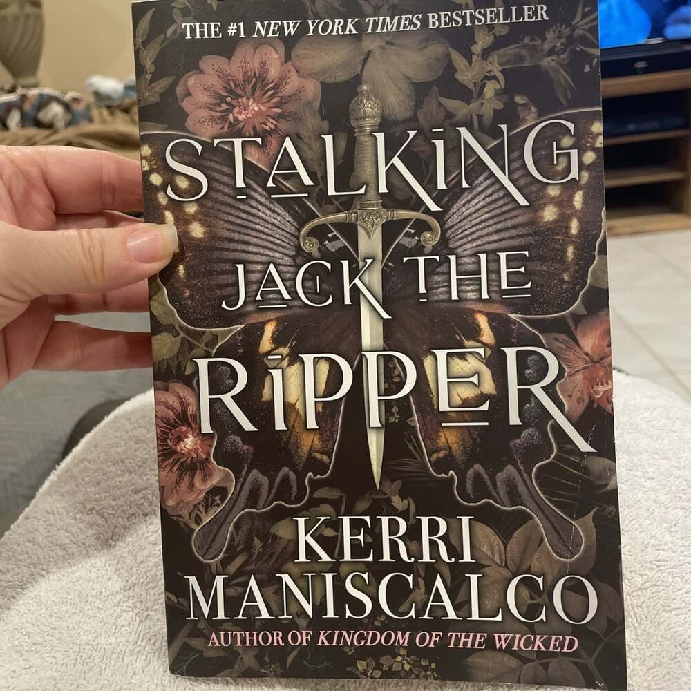 Stalking Jack the Ripper by Maniscalco, Kerri